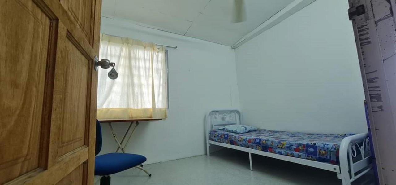Oyo 90866 Rakyat Hotel 2*